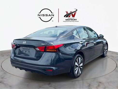 Certified 2022 Nissan Altima 2.5 SV FWD image 6