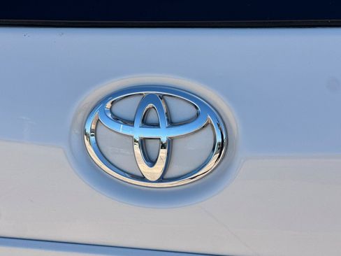 Certified 2020 Toyota Sienna XLE w/ XLE Navigation Package FWD image 34