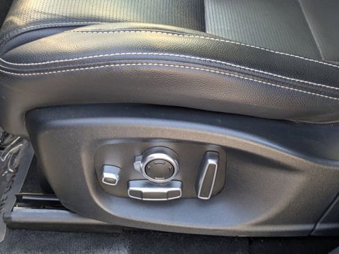 Used 2018 Jaguar F-PACE R-Sport image 7