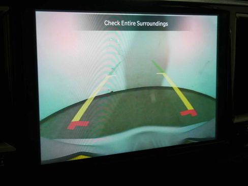Used 2024 Chrysler Pacifica Touring-L FWD image 31