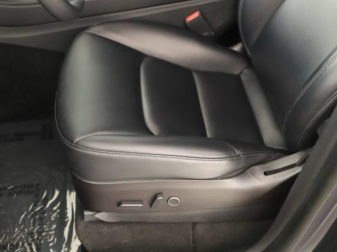 Used 2022 Tesla Model Y Performance AWD/4WD image 23