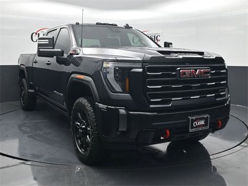 Used 2024 GMC Sierra 2500 AT4 w/ AT4 Premium Plus Package image 5