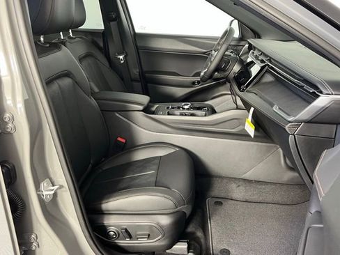 New 2026 Jeep Cherokee Overland image 33