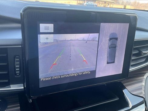 Used 2023 Ford Explorer Limited image 25