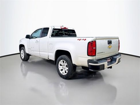 Used 2018 Chevrolet Colorado LT w/ LT Convenience Package image 8