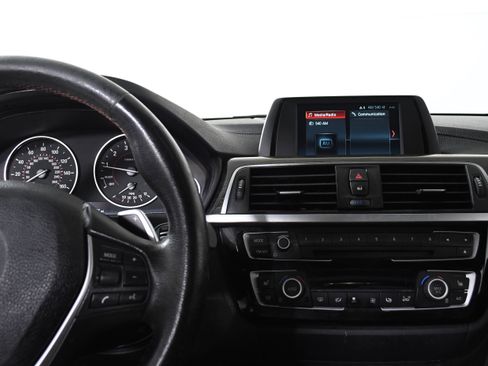 Used 2018 BMW 330i Sedan w/ Convenience Package image 16
