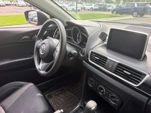 Used 2016 MAZDA MAZDA3 i Sport w/ Preferred Equipment Package FWD image 14