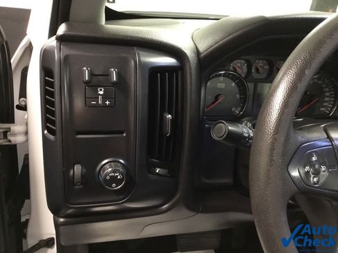 Used 2018 Chevrolet Silverado 3500 W/T w/ Snow Plow Prep Package AWD/4WD image 25