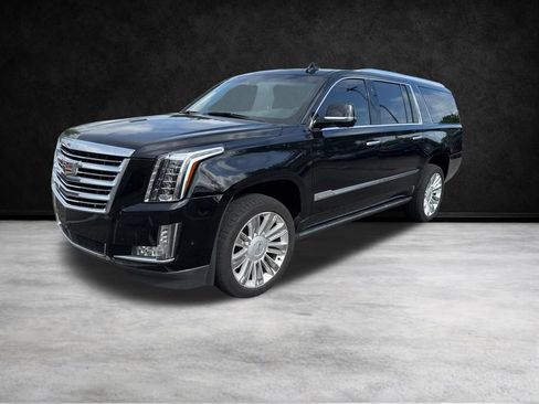 Used 2019 Cadillac Escalade ESV Platinum RWD image 10