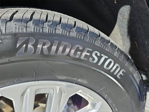 Certified 2021 GMC Yukon SLT w/ SLT Premium Package image 19