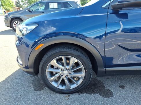 Used 2023 Buick Encore GX Essence w/ Experience Buick Package FWD image 24