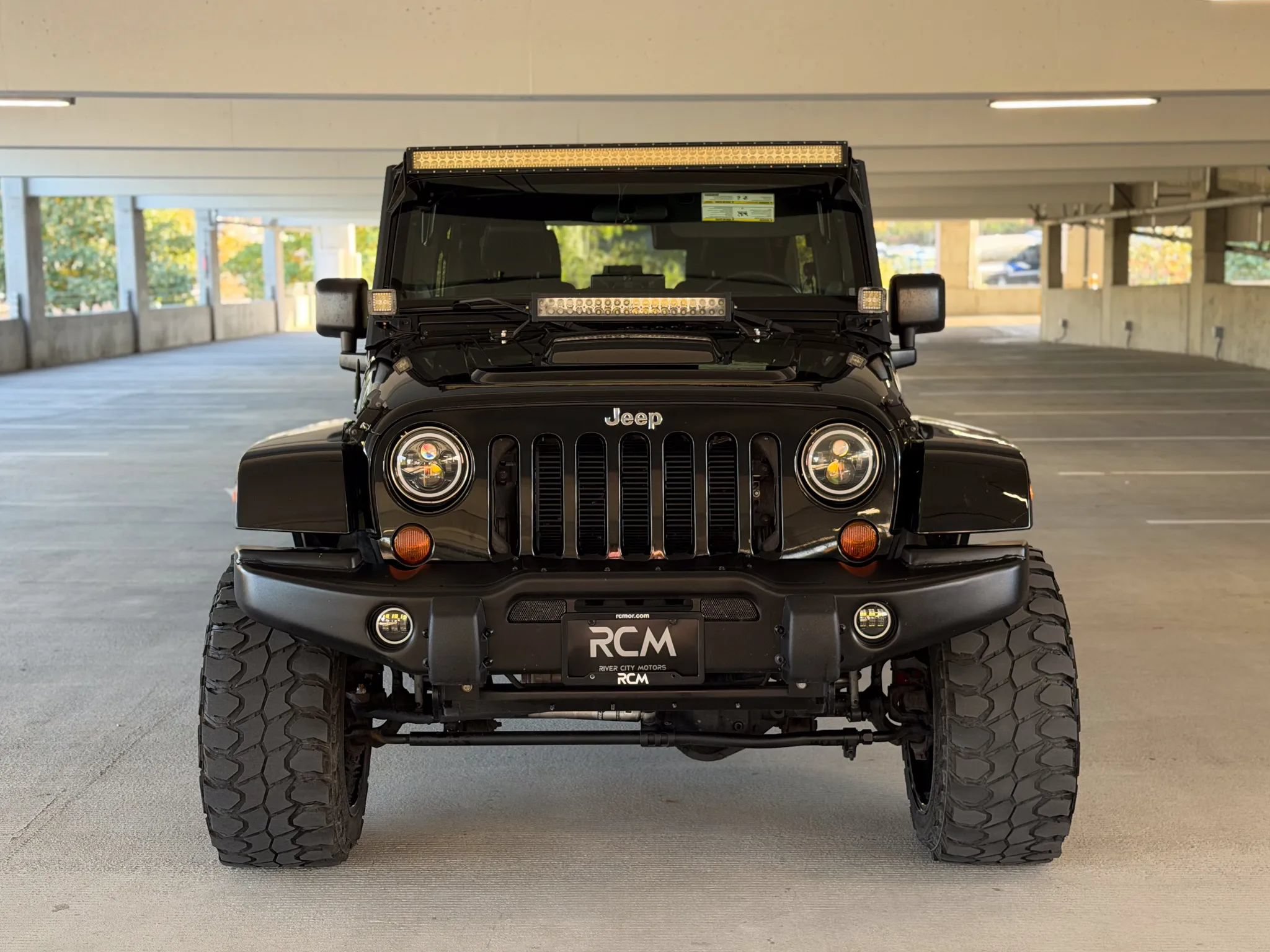 Used 2012 Jeep Wrangler Unlimited Rubicon AWD/4WD image 2