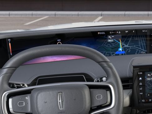New 2026 Lincoln Nautilus Premier AWD/4WD image 13