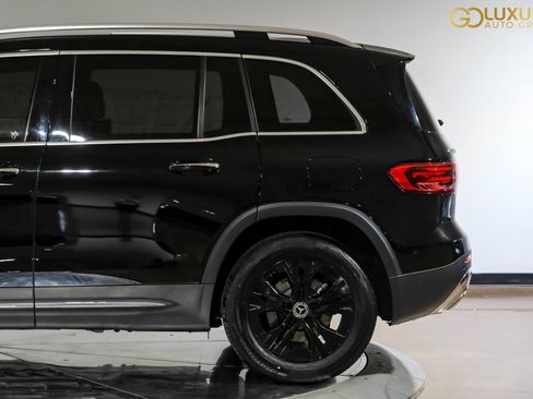 Used 2024 Mercedes-Benz GLB 250 w/ Exclusive Package image 15