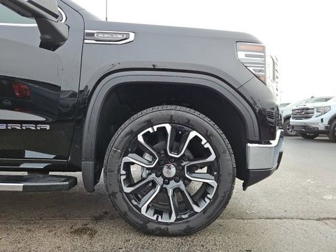 New 2026 GMC Sierra 1500 SLT w/ SLT Premium Package image 14