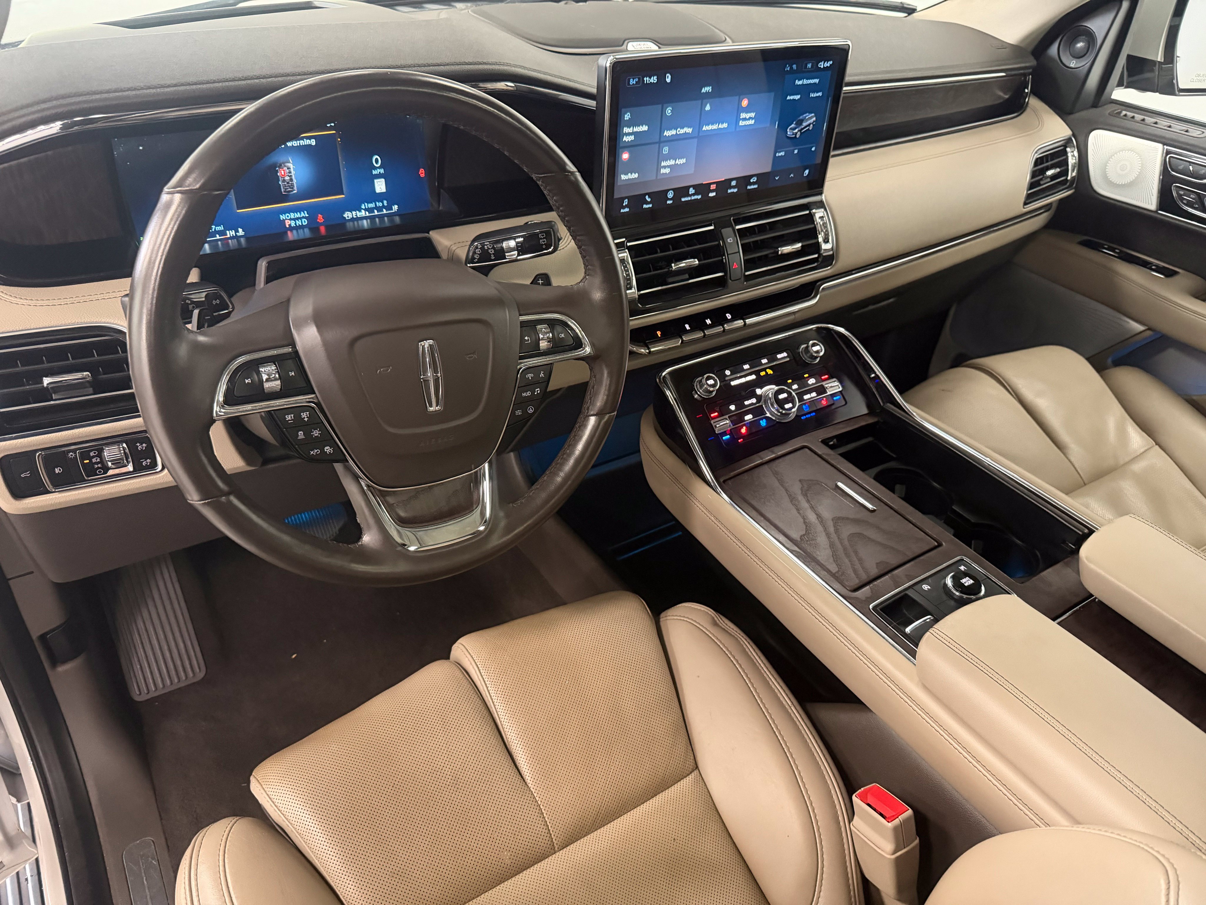 Used 2023 Lincoln Navigator Reserve AWD/4WD image 11