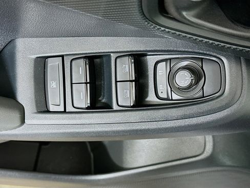 Used 2024 Subaru Crosstrek 2.0i Premium image 15