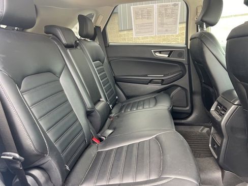 Used 2023 Ford Edge SEL image 14