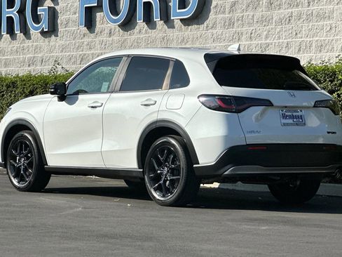 Used 2023 Honda HR-V Sport image 6