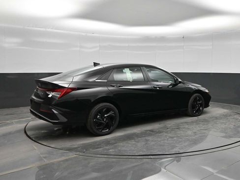 New 2026 Hyundai Elantra SEL Sport Premium FWD image 8