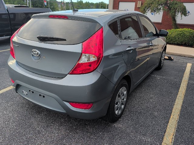 Used 2017 Hyundai Accent SE FWD image 6