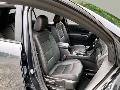 Used 2022 Chevrolet Equinox RS w/ RS Leather Package FWD image 17