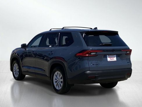 Certified 2024 Toyota Grand Highlander XLE image 4