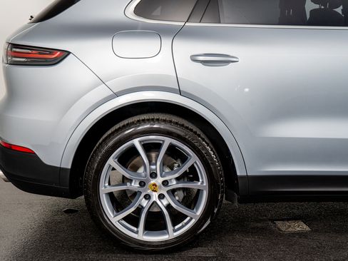 Used 2022 Porsche Cayenne S image 8