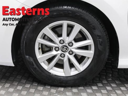 Used 2025 Toyota Camry LE FWD image 32