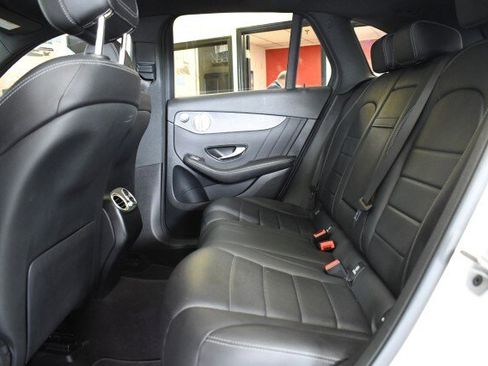 Used 2021 Mercedes-Benz GLC 300 4MATIC w/ AMG Line image 21