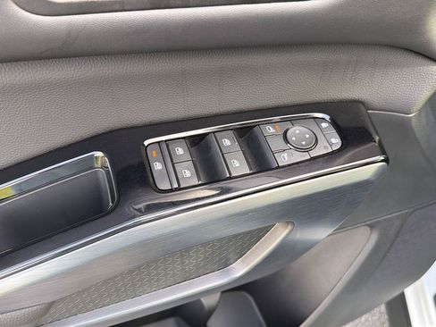 New 2026 Nissan Pathfinder SL w/ SL Premium Package FWD image 32