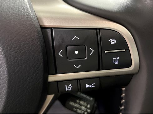 Certified 2022 Lexus RX 350L Premium w/ Premium Package image 13