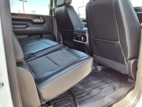 Used 2024 GMC Sierra 2500 Denali w/ Denali Reserve Package AWD/4WD image 13