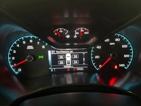 Used 2018 Chevrolet Colorado LT w/ LT Convenience Package RWD image 11
