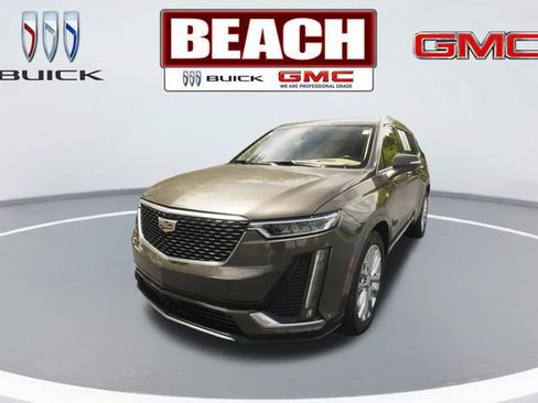 Used 2020 Cadillac XT6 Premium Luxury w/ Platinum Package FWD image 7