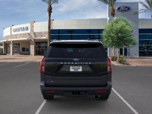 New 2026 Ford Expedition Active image 5