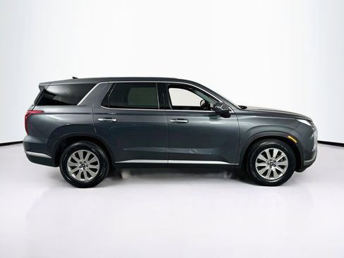 Used 2023 Hyundai Palisade SE FWD image 4