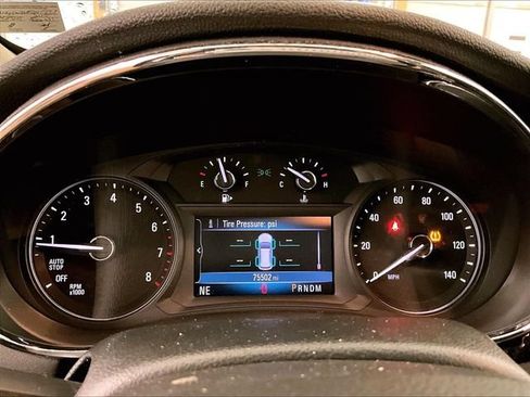 Used 2019 Buick Encore Essence FWD image 19