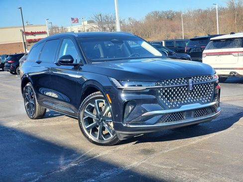 Used 2024 Lincoln Nautilus Reserve w/ Equipment Group 202A image 1