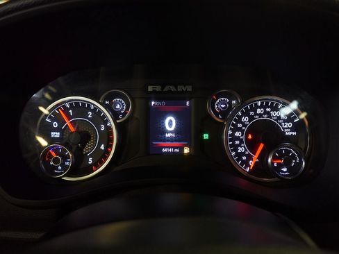 Used 2022 RAM 3500 Tradesman w/ Chrome Appearance Group AWD/4WD image 17
