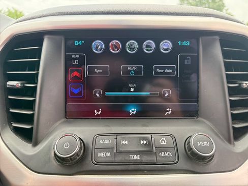 Used 2018 GMC Acadia SLT AWD/4WD image 43
