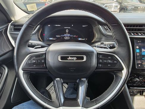 Certified 2022 Jeep Grand Cherokee L Laredo w/ Luxury Tech Group I AWD/4WD image 6