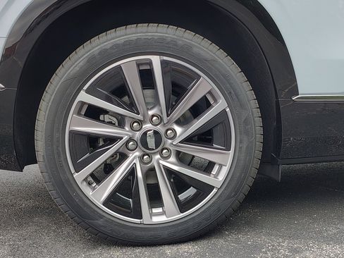 New 2026 Cadillac Vistiq Sport w/ LPO, Floor Liner Package image 30