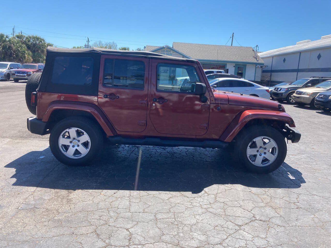 Used 2007 Jeep Wrangler Unlimited Sahara w/ Trailer Tow Group AWD/4WD image 7