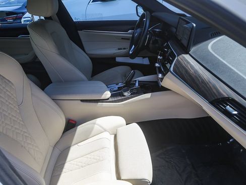 Certified 2023 BMW 530e w/ Convenience Package RWD image 13