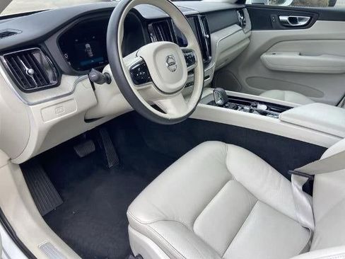 Used 2023 Volvo XC60 B5 Plus AWD/4WD image 6