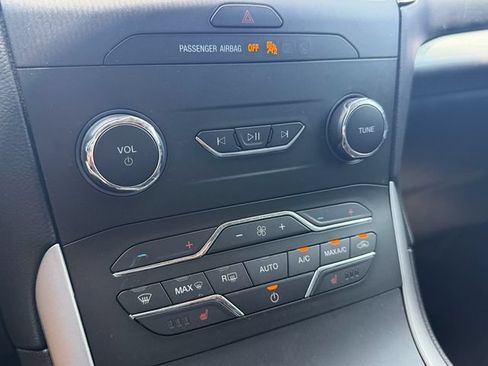 Used 2020 Ford Edge SEL w/ Convenience Package FWD image 26