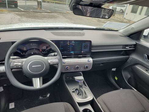 New 2026 Hyundai Kona SE FWD image 28