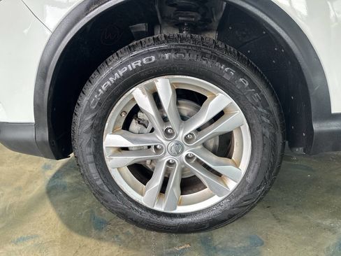 Used 2021 Nissan Rogue Sport S image 29