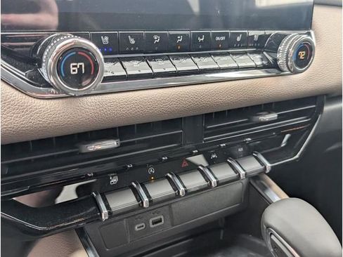 New 2026 GMC Canyon Denali image 22